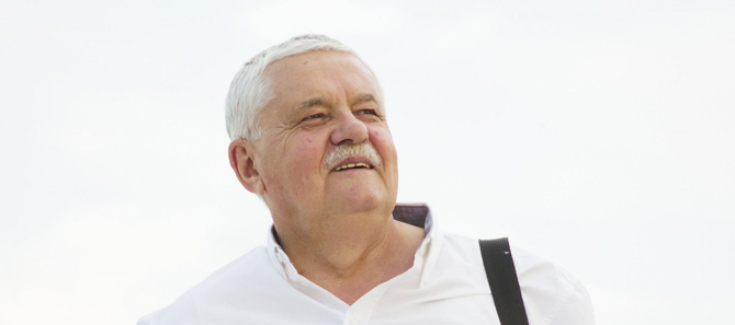 Végel László